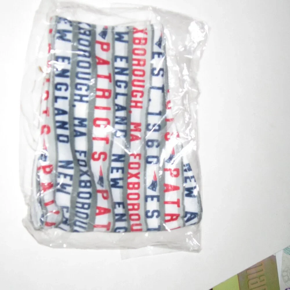 FREE Shipping ULTIMATE 30 Piece NE ENGLAND PATRIOTS FACE MASKS